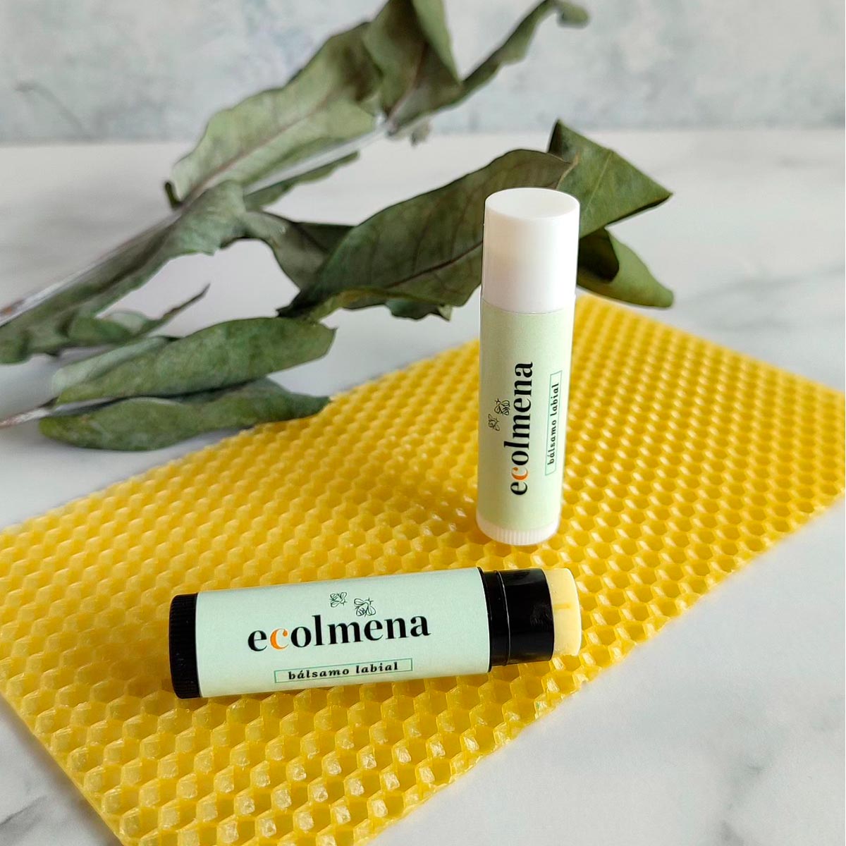 Bálsamo Labial Natural Sabor Menta con Cera de Abeja, Aceite de Oliva y Manteca de Cacao – Hidratante