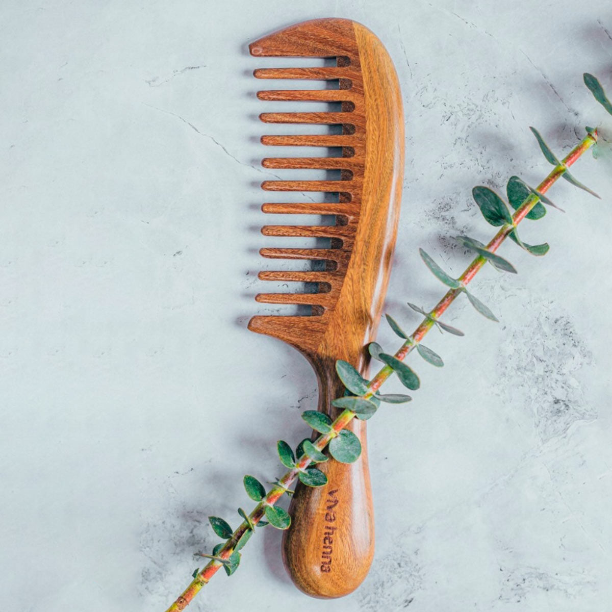 Peine de Madera de Sándalo