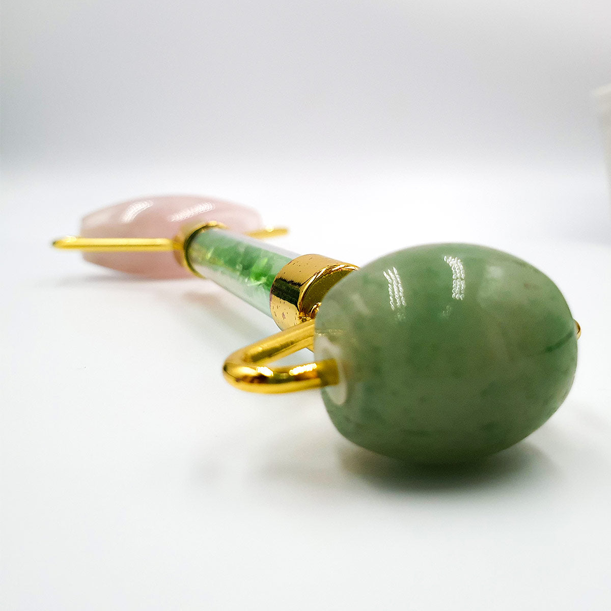 Rodillo Masajeador Facial de Cuarzo y Jade