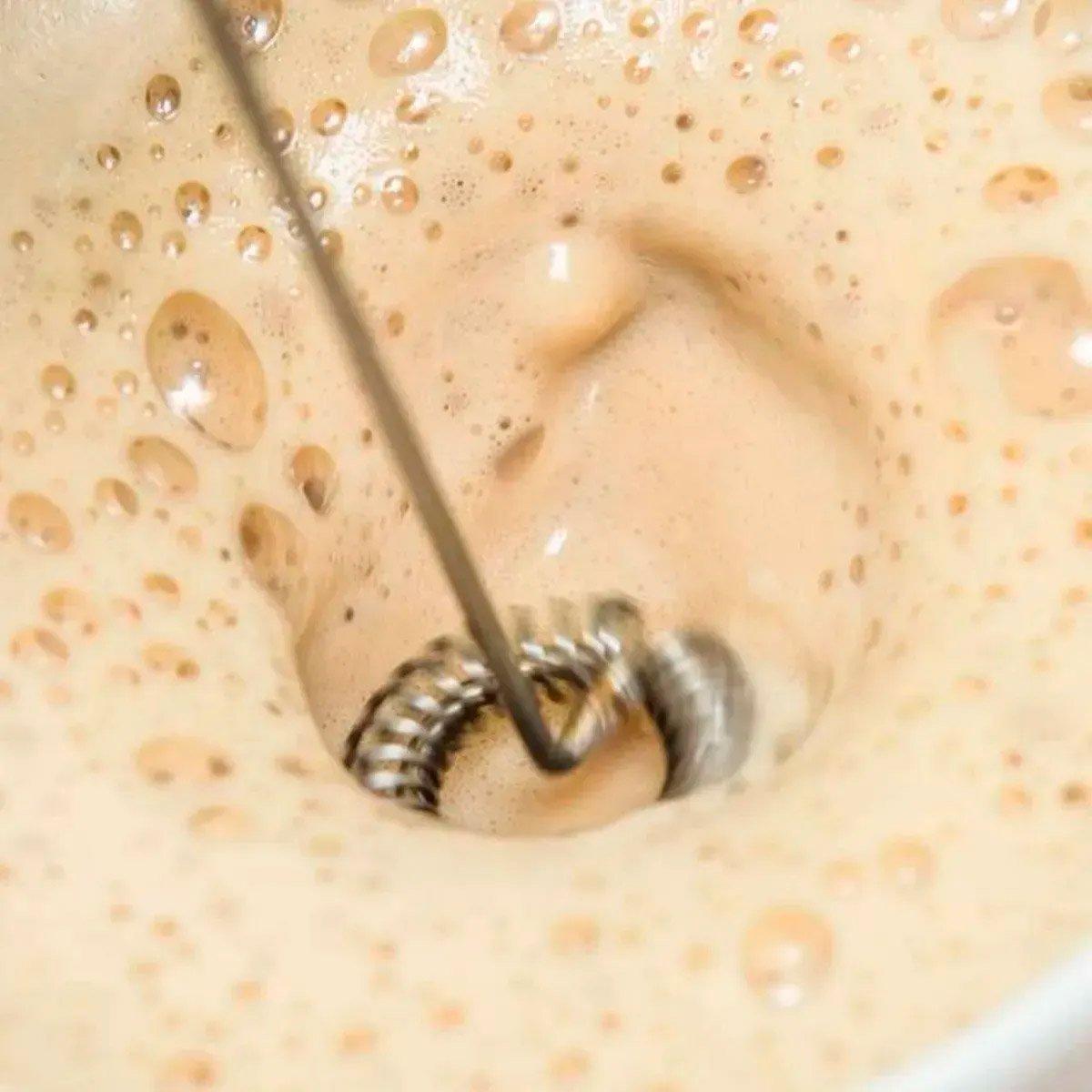 Batidor Portátil - Color Marrón - Tikafarma