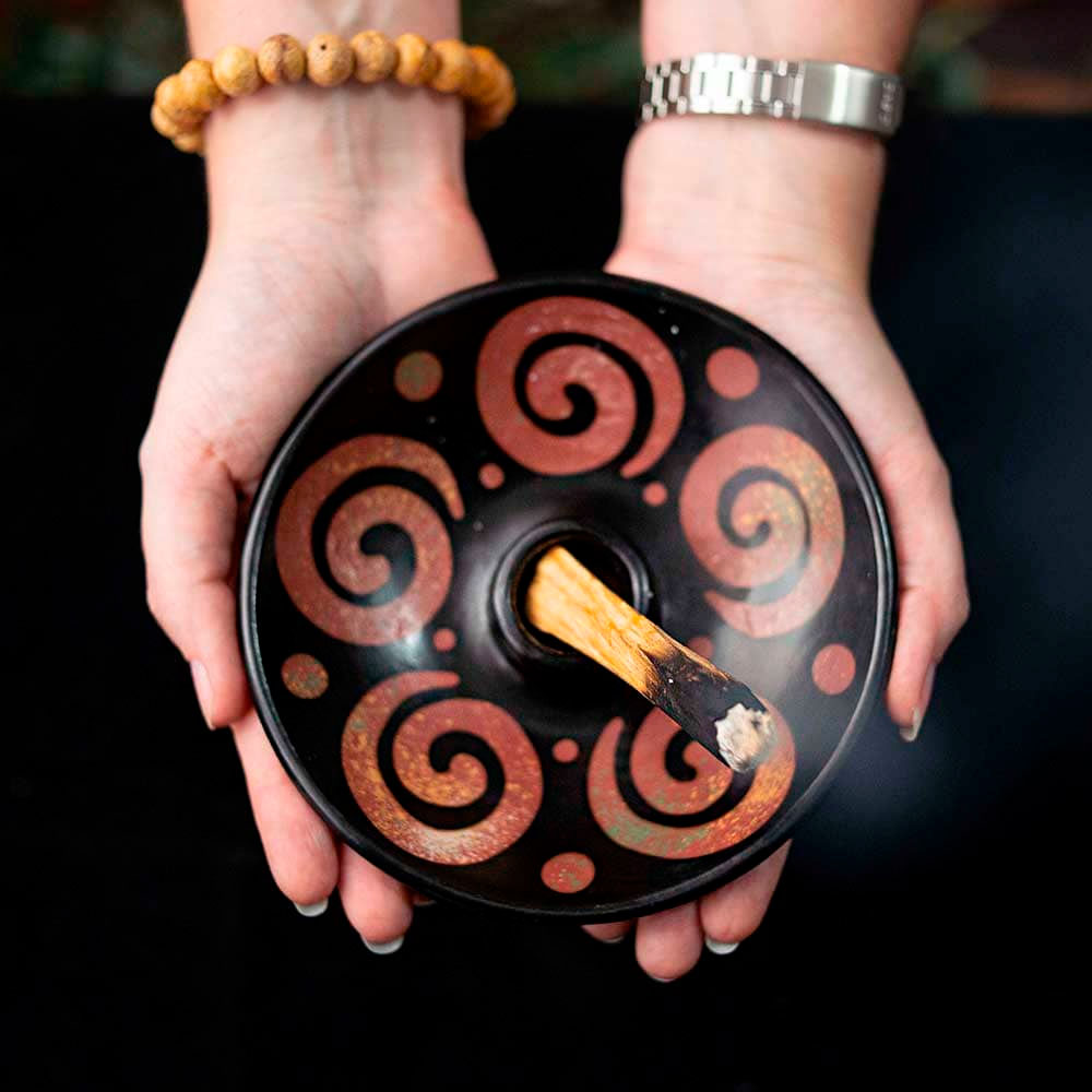 Quemador de Conos e Incienso Palo Santo