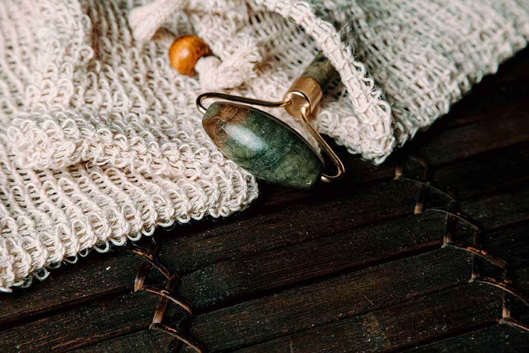 Rodillo Masajeador Facial de Jade